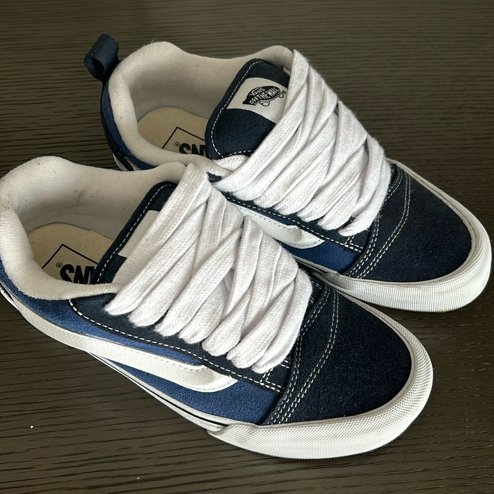 Vans with fat laces men’s size 7